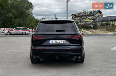 Внедорожник / Кроссовер Audi Q7 2016 в 