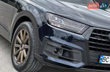 Внедорожник / Кроссовер Audi Q7 2016 в 