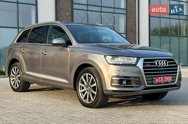 Внедорожник / Кроссовер Audi Q7 2017 в 
