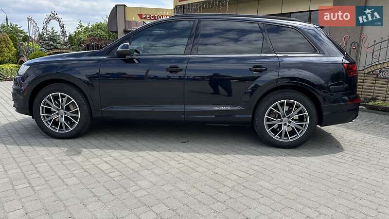 Внедорожник / Кроссовер Audi Q7 2016 в Шепетовке