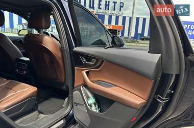 Внедорожник / Кроссовер Audi Q7 2016 в 