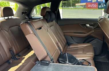Внедорожник / Кроссовер Audi Q7 2016 в 