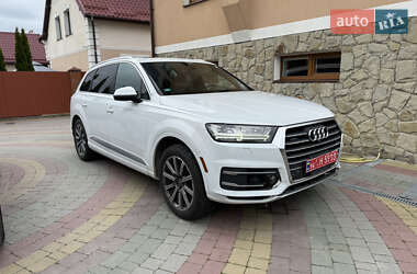 Внедорожник / Кроссовер Audi Q7 2016 в 