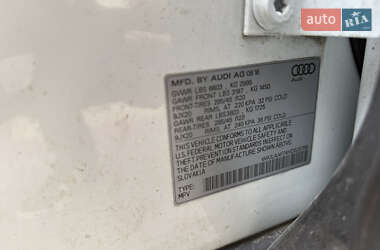 Внедорожник / Кроссовер Audi Q7 2016 в 