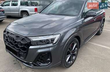 Позашляховик / Кросовер Audi Q7 2024 в Чернівцях