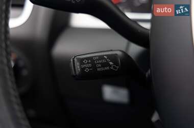 Внедорожник / Кроссовер Audi Q7 2015 в 