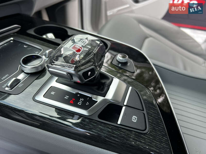 Внедорожник / Кроссовер Audi Q7 2018 в Днепре