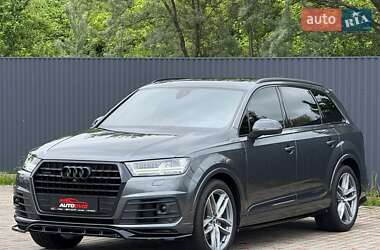 Позашляховик / Кросовер Audi Q7 2019 в 