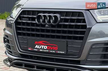 Позашляховик / Кросовер Audi Q7 2019 в 