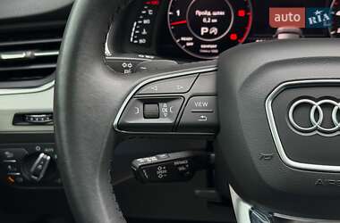 Позашляховик / Кросовер Audi Q7 2019 в 