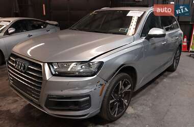 Позашляховик / Кросовер Audi Q7 2016 в 