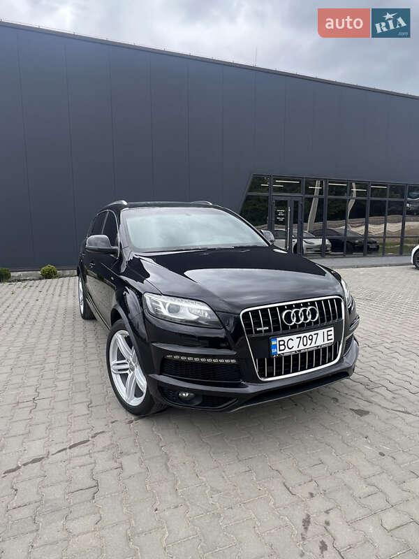 Позашляховик / Кросовер Audi Q7 2011 в 