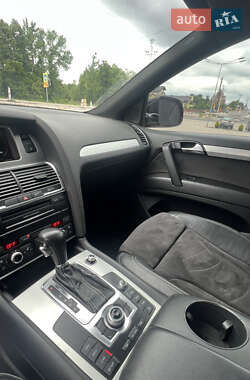 Позашляховик / Кросовер Audi Q7 2011 в 