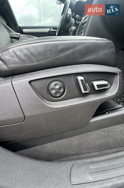Позашляховик / Кросовер Audi Q7 2011 в 