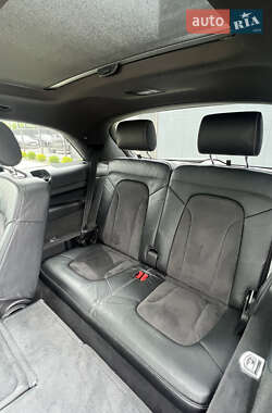 Позашляховик / Кросовер Audi Q7 2011 в 