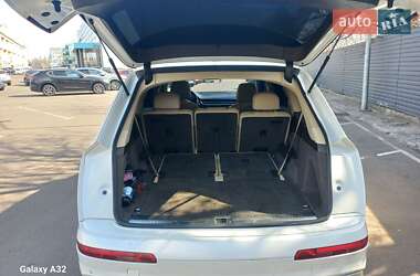 Позашляховик / Кросовер Audi Q7 2017 в 