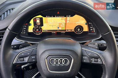 Внедорожник / Кроссовер Audi Q7 2015 в 