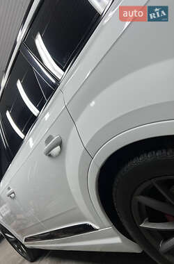 Внедорожник / Кроссовер Audi Q7 2015 в 