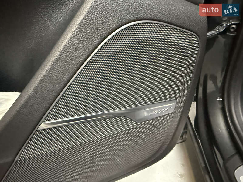Внедорожник / Кроссовер Audi Q7 2016 в Киеве