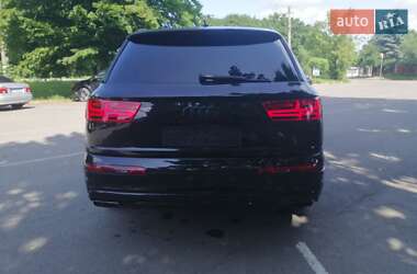 Внедорожник / Кроссовер Audi Q7 2017 в 