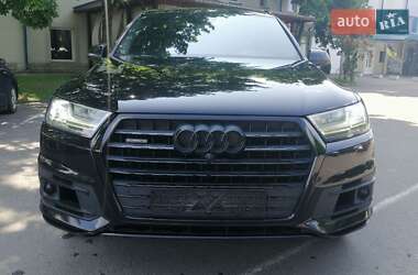 Внедорожник / Кроссовер Audi Q7 2017 в 