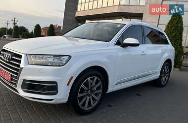 Внедорожник / Кроссовер Audi Q7 2017 в 