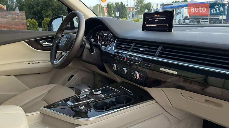 Позашляховик / Кросовер Audi Q7 2017 в Хмельницькому
