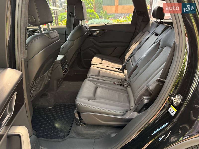 Внедорожник / Кроссовер Audi Q7 2021 в Киеве