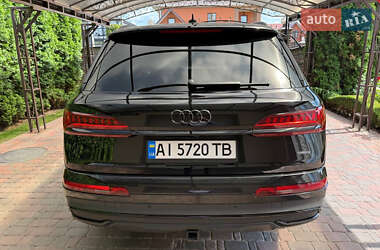 Внедорожник / Кроссовер Audi Q7 2021 в 