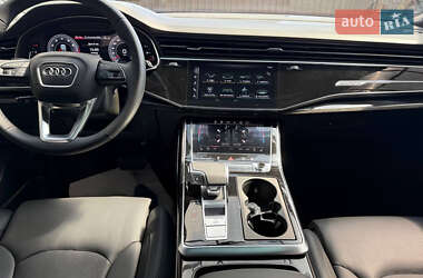 Внедорожник / Кроссовер Audi Q7 2021 в 
