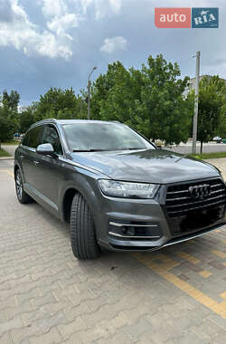 Внедорожник / Кроссовер Audi Q7 2019 в 