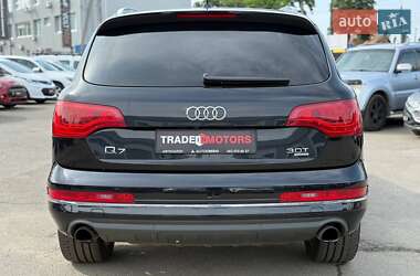 Внедорожник / Кроссовер Audi Q7 2013 в 