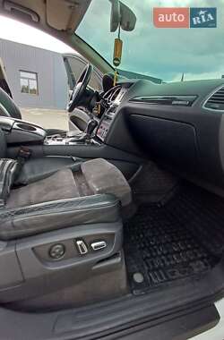 Внедорожник / Кроссовер Audi Q7 2010 в 