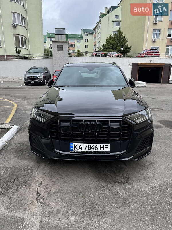 Внедорожник / Кроссовер Audi Q7 2019 в Киеве