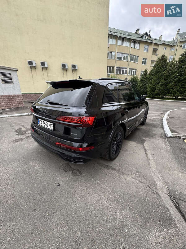 Внедорожник / Кроссовер Audi Q7 2019 в Киеве