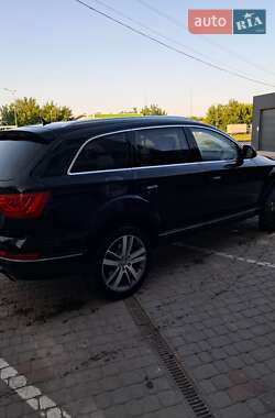 Внедорожник / Кроссовер Audi Q7 2012 в 
