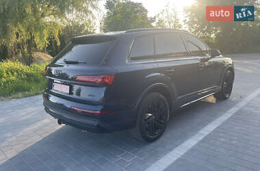 Внедорожник / Кроссовер Audi Q7 2023 в 