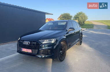 Внедорожник / Кроссовер Audi Q7 2023 в 