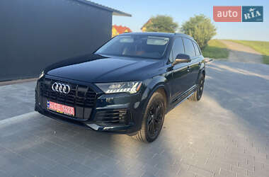 Внедорожник / Кроссовер Audi Q7 2023 в 