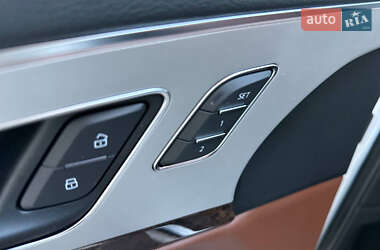 Внедорожник / Кроссовер Audi Q7 2017 в 