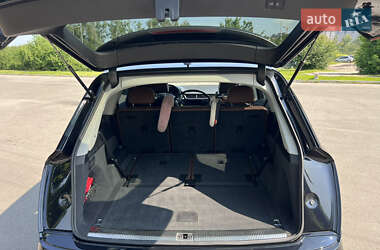 Внедорожник / Кроссовер Audi Q7 2016 в 