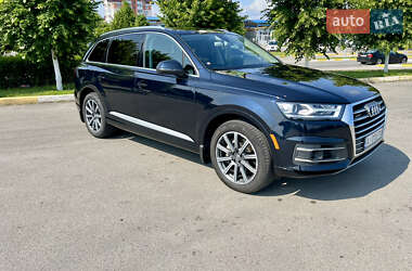 Внедорожник / Кроссовер Audi Q7 2016 в 
