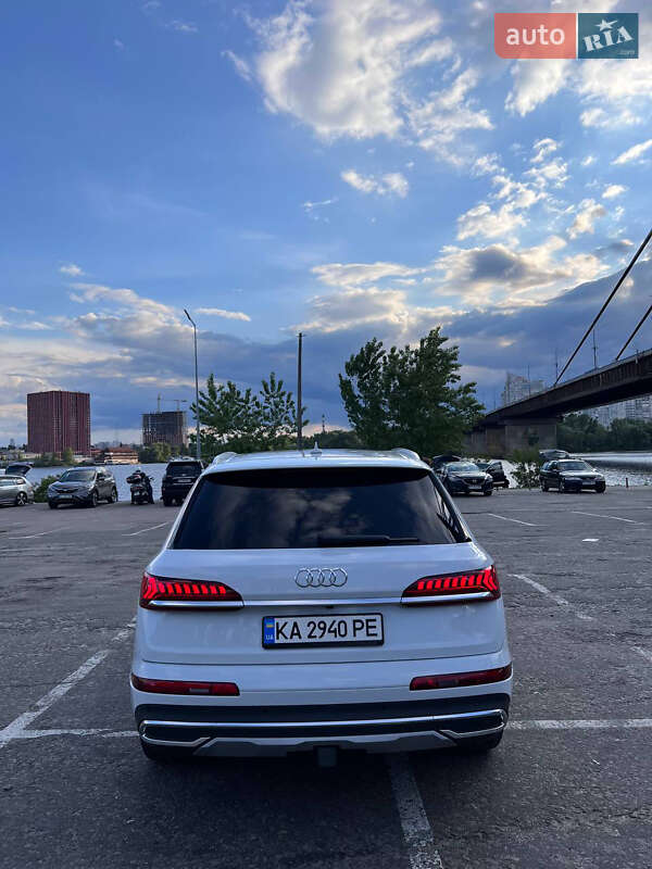 Внедорожник / Кроссовер Audi Q7 2023 в Киеве