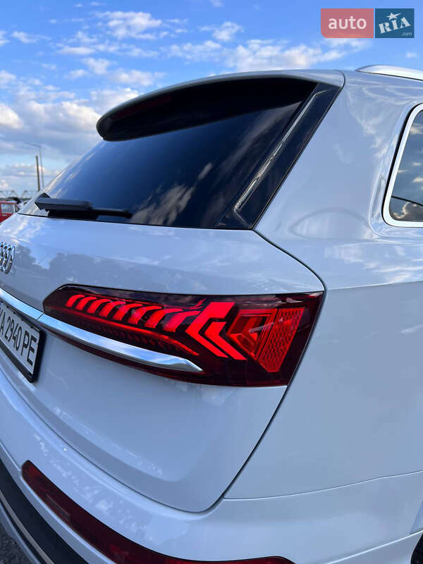 Внедорожник / Кроссовер Audi Q7 2023 в Киеве