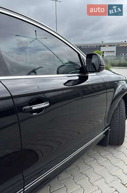 Внедорожник / Кроссовер Audi Q7 2014 в 