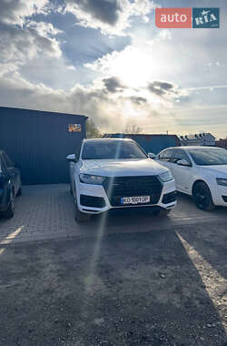 Внедорожник / Кроссовер Audi Q7 2018 в 