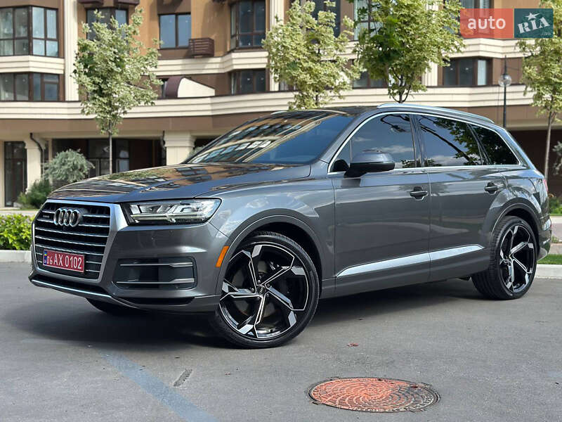 Внедорожник / Кроссовер Audi Q7 2019 в Киеве