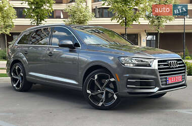 Внедорожник / Кроссовер Audi Q7 2019 в 