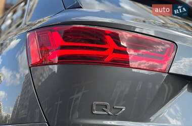 Внедорожник / Кроссовер Audi Q7 2019 в 
