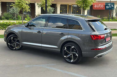Внедорожник / Кроссовер Audi Q7 2019 в 